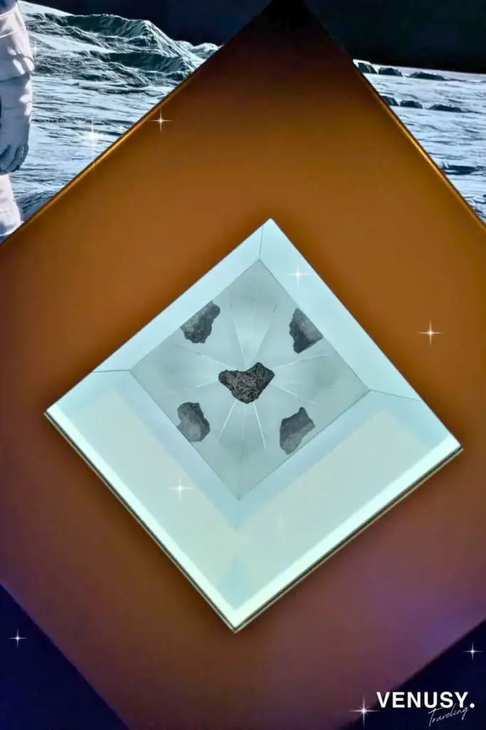 大阪万博アメリカ館で展示されていた月の石