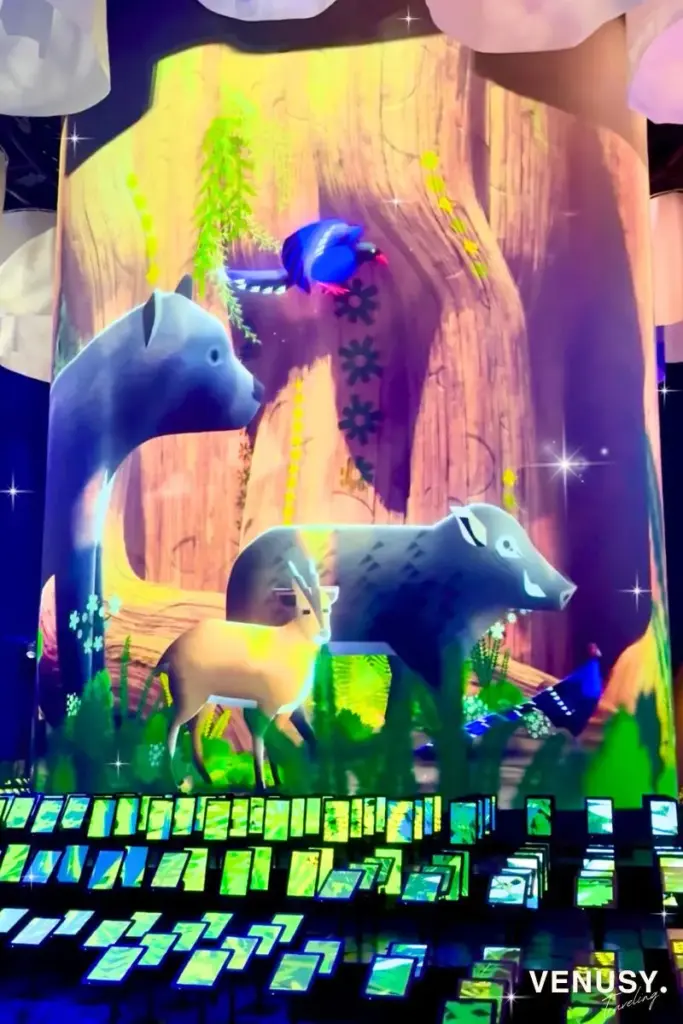 大阪万博 台湾テックワールドのLifeゾーンで映し出される動物たちのデジタル映像演出